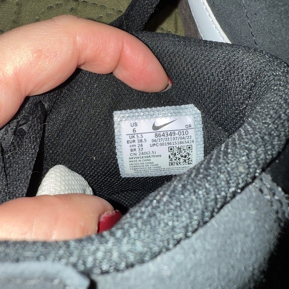 Nike Black and White High-Top Sneakers - Picture 6 of 6